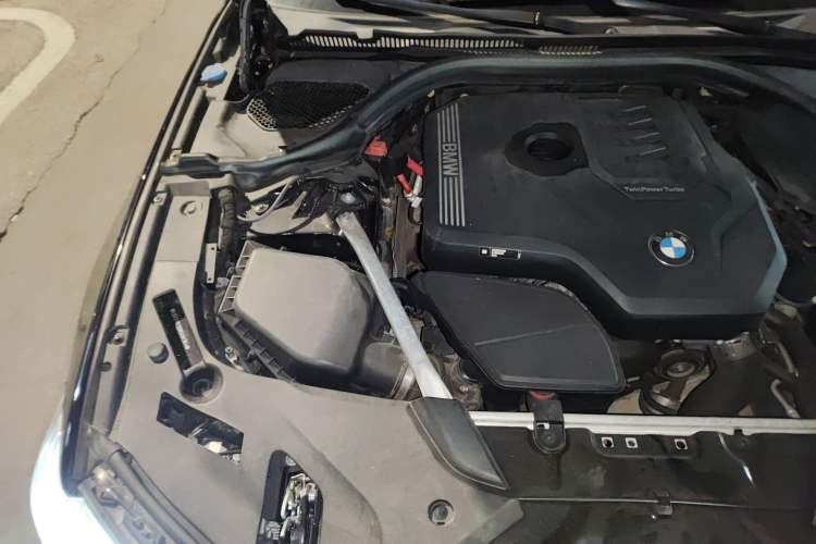 Used BMW 5 Series 2022 525Li M Sport Package Engine Bay Right