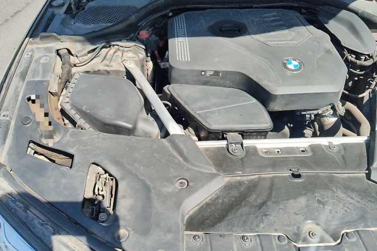 Used BMW 5 Series 2022 525Li M Sport Package Engine Bay Right