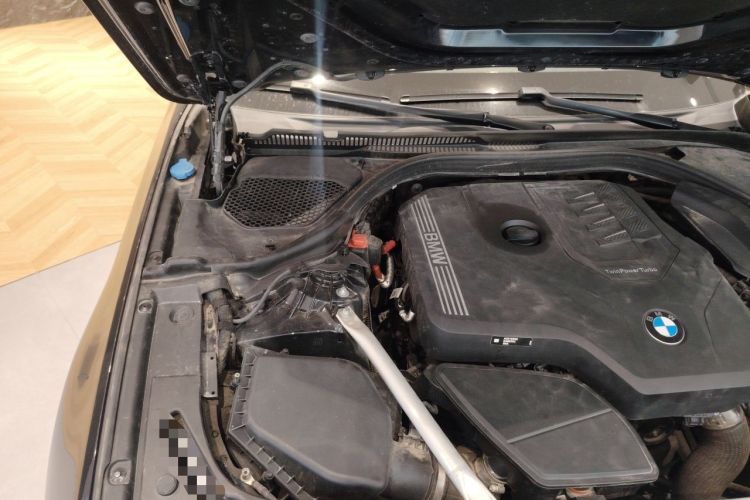 Used BMW 5 Series 2022 Second Facelift 525Li M Sport Package Engine Bay Right