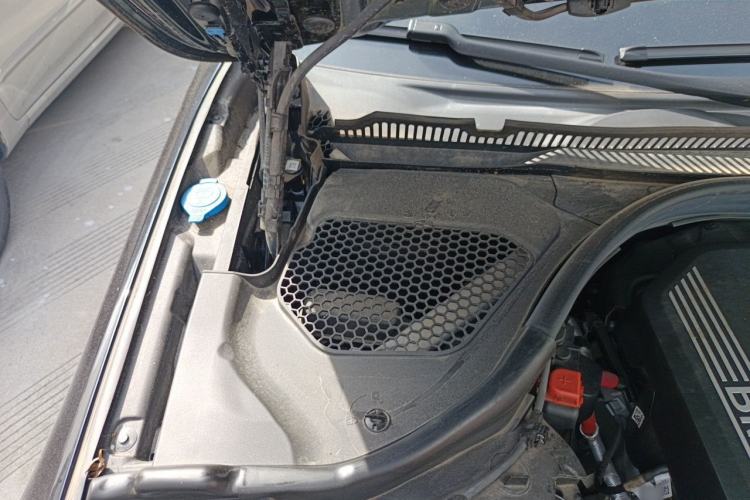 Used BMW 5 Series 2022 Second Facelift 525Li M Sport Package Engine Bay Right