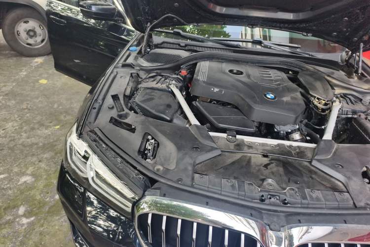 Used BMW 5 Series 2022 Restyled 525Li M Sport Package Engine Bay Right