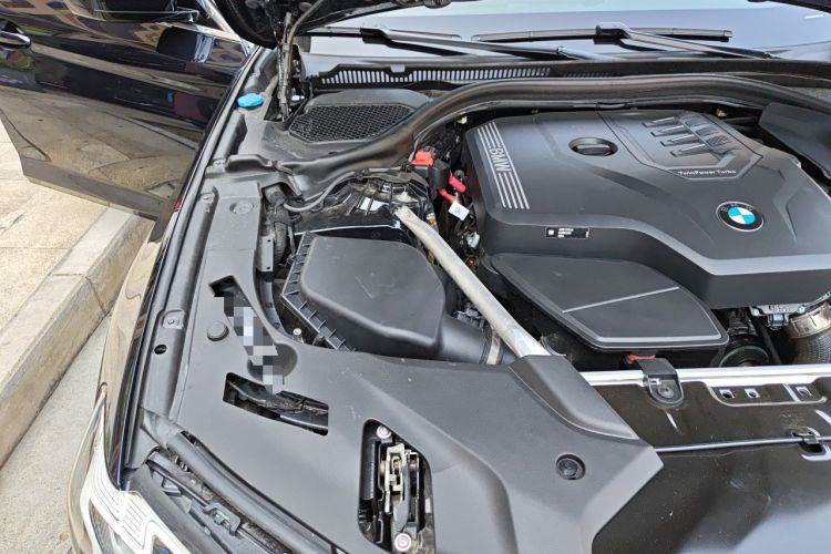 Used BMW 5 Series 2022 Second Facelift 525Li M Sport Package Engine Bay Right