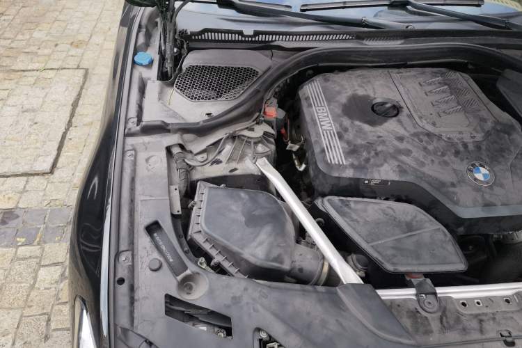 Used BMW 5 Series 2022 Restyled 525Li M Sport Package Engine Bay Right