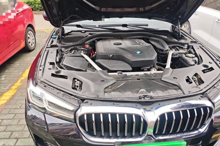 Used BMW 5 Series 2022 Restyled 525Li M Sport Package Engine Bay Right
