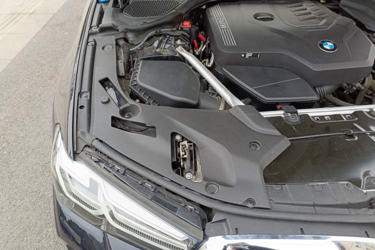 Used BMW 5 Series 2022 Second Facelift 530Li Leading Edition M Sport Package Engine Bay Right
