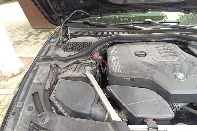 Used BMW 5 Series 2022 Restyled 530Li Leading Edition M Sport Package Engine Bay Right