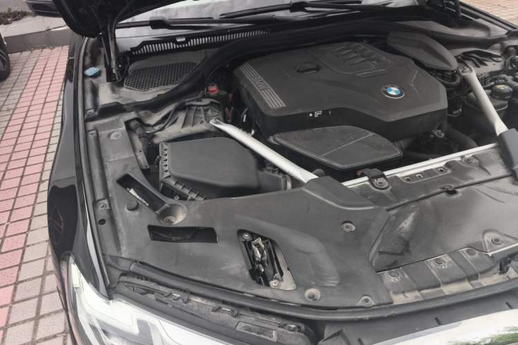 Used BMW 5 Series 2022 530Li Leading Model M Sport Package Engine Bay Right