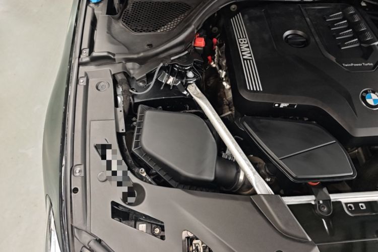 Used BMW 5 Series 2022 Second Facelift 525Li Luxury Package Engine Bay Right
