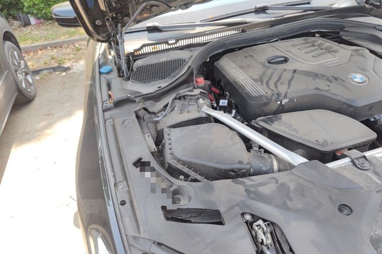 Used BMW 5 Series 2022 Second Facelift 525Li M Sport Package Engine Bay Right