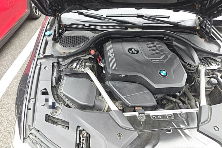 Used BMW 5 Series 2022 Restyled 530Li Leading Edition M Sport Package Engine Bay Right