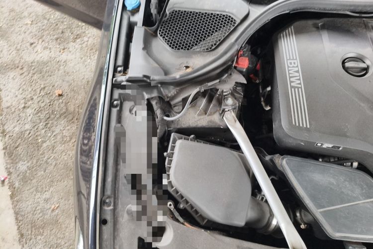 Used BMW 5 Series 2022 Second Facelift 530Li Luxury Version M Sport Package Engine Bay Right
