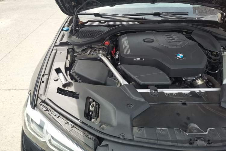 Used BMW 5 Series 2022 Restyled 525Li M Sport Package Engine Bay Right