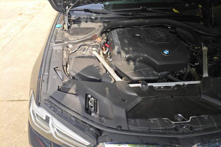 Used BMW 5 Series 2022 Second Facelift 530Li Leading Edition M Sport Package Engine Bay Right