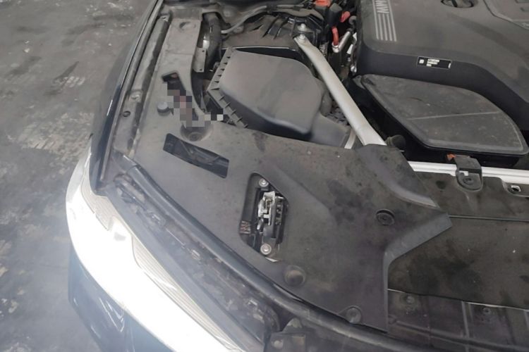 Used BMW 5 Series 2022 Restyled 525Li M Sport Package Engine Bay Right