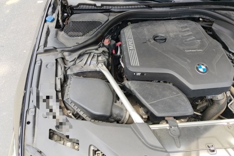 Used BMW 5 Series 2022 Second Facelift 525i M Sport Package Engine Bay Right