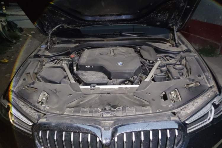 Used BMW 5 Series 2022 Second Facelift 530Li Leading Edition M Sport Package Engine Bay