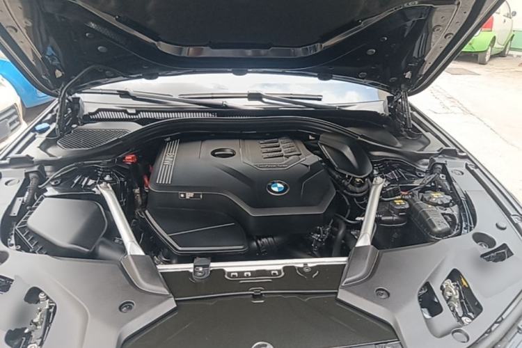 Used BMW 5 Series 2022 Second Facelift 530Li Leading Edition Luxury Package Engine Bay