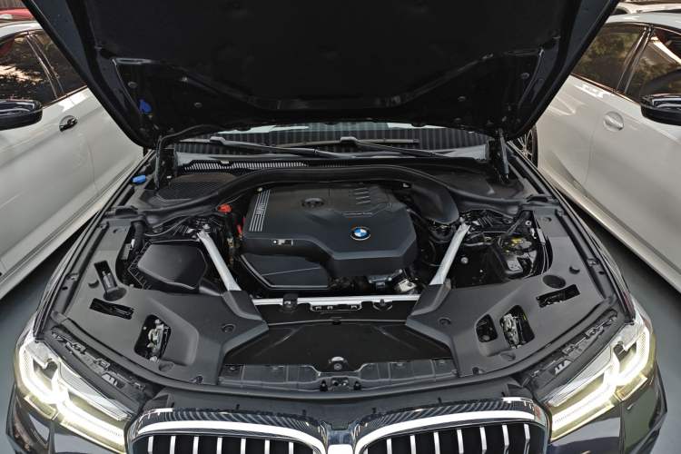 Used BMW 5 Series 2022 Restyled 525Li M Sport Package Engine Bay