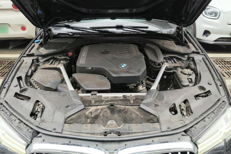 Used BMW 5 Series 2022 Second Facelift 525Li M Sport Package Engine Bay