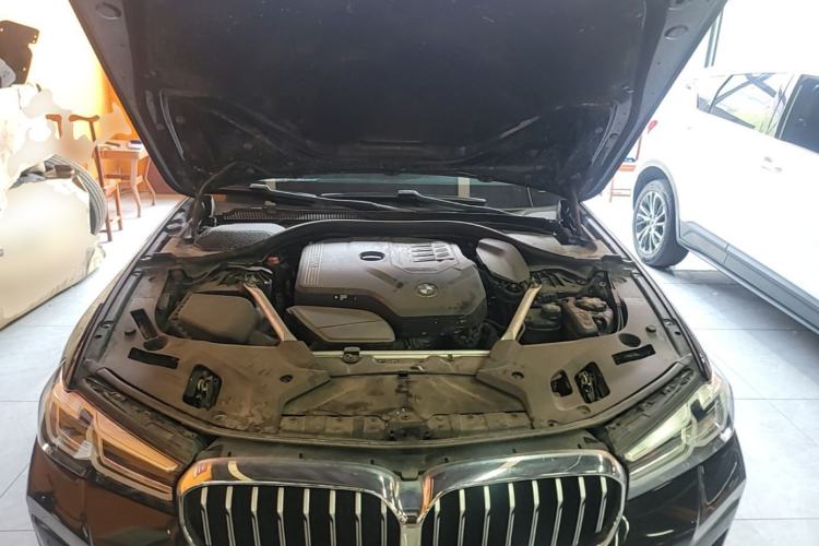 Used BMW 5 Series 2022 Second Facelift 530Li Leading Edition M Sport Package Engine Bay