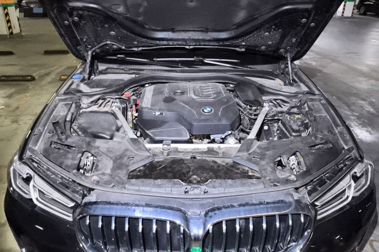 Used BMW 5 Series 2022 Restyled 525Li Luxury Package Engine Bay