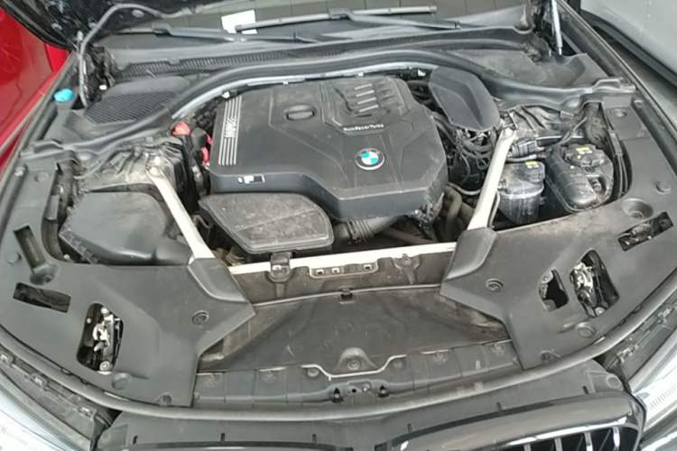 Used BMW 5 Series 2022 Restyled 530Li Leading Edition M Sport Package Engine Bay