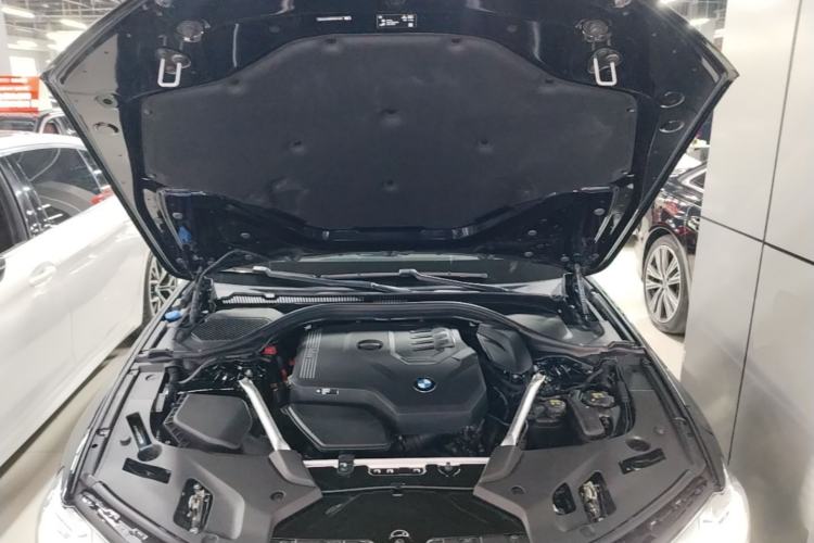 Used BMW 5 Series 2022 Second Facelift 530Li Leading Edition Luxury Package Engine Bay
