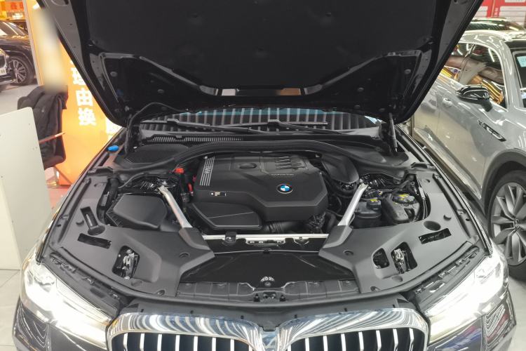 Used BMW 5 Series 2022 Second Facelift 530Li xDrive M Sport Package Engine Bay