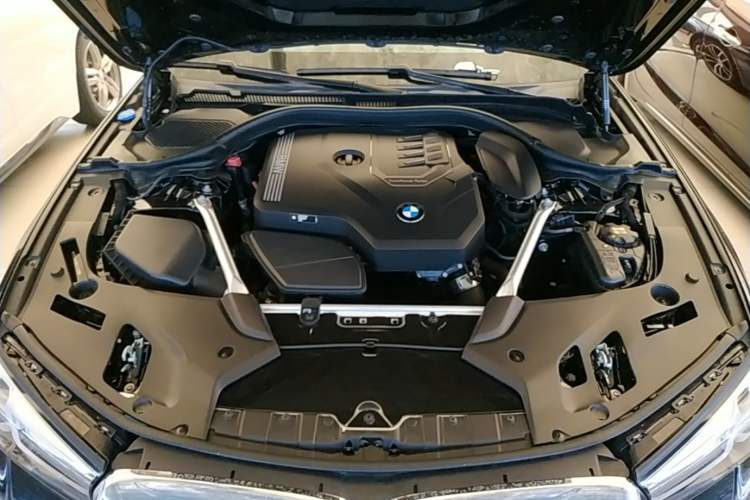 Used BMW 5 Series 2022 Restyled 525Li M Sport Package Engine Bay