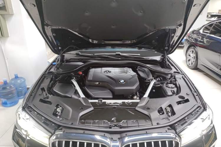 Used BMW 5 Series 2022 Restyled 525Li M Sport Package Engine Bay
