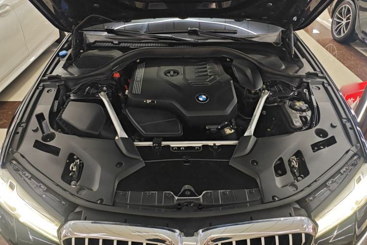 Used BMW 5 Series 2022 Restyled 525Li M Sport Package Engine Bay