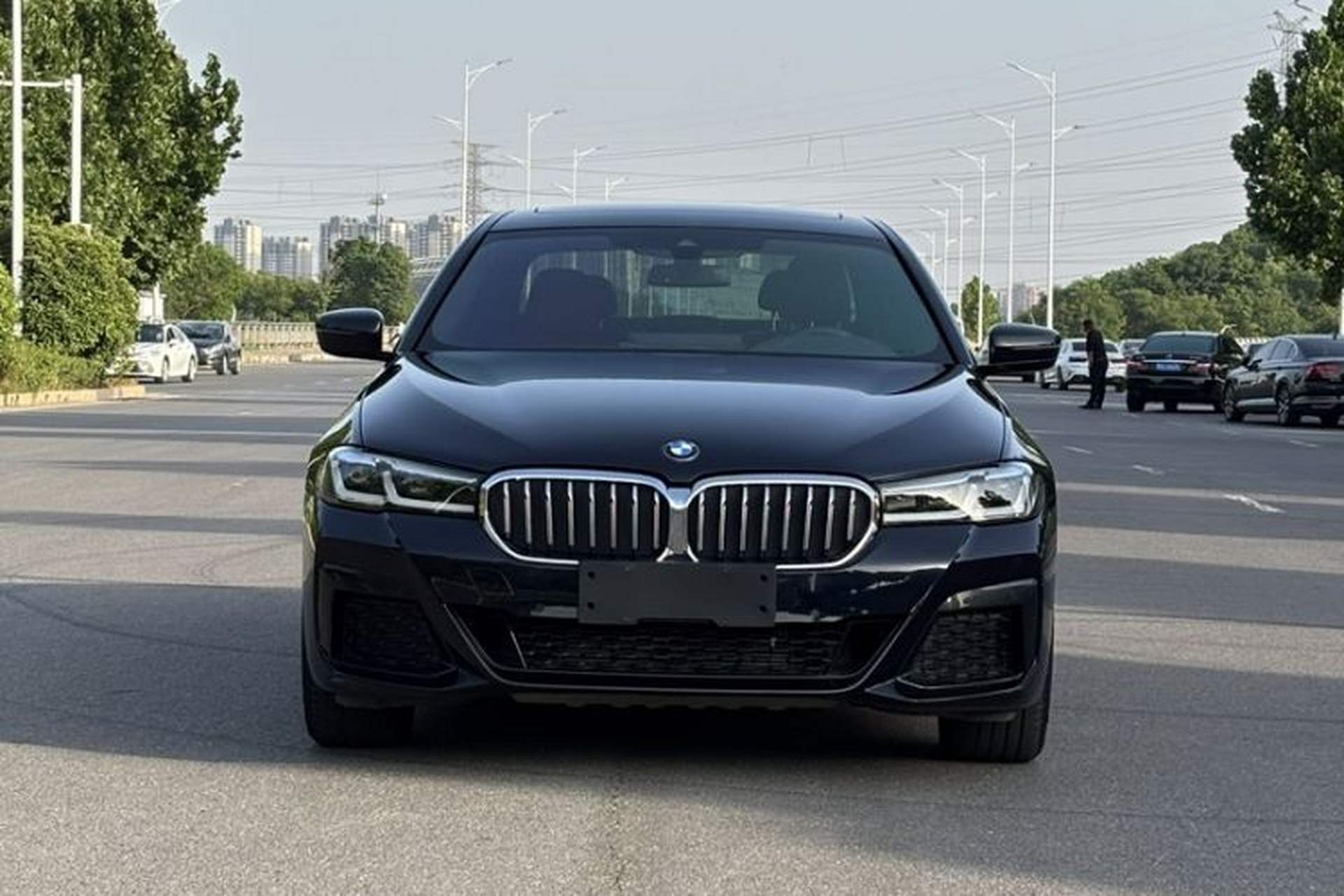Used BMW 5 Series 2022 Restyled 525Li M Sport Package Exterior 1