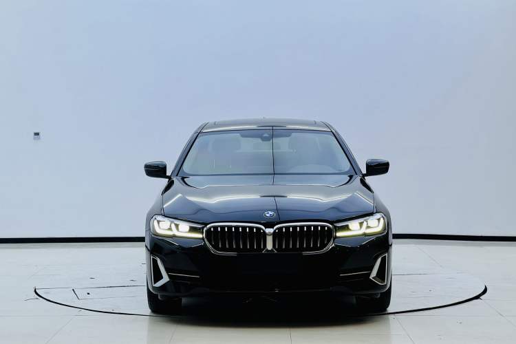 Used BMW 5 Series 2022 Restyled 525Li Luxury Package Exterior 1
