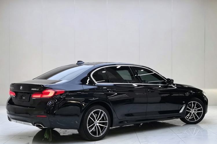 Used BMW 5 Series 2022 Second Facelift 525Li M Sport Package Exterior 1