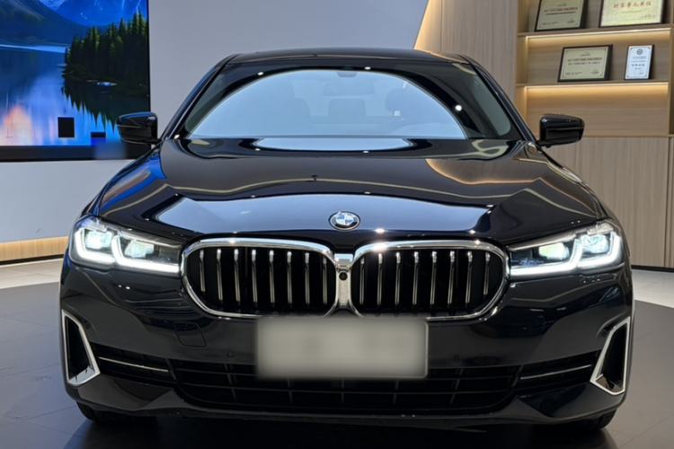 Used BMW 5 Series 2022 Restyled 525Li Luxury Package Exterior 1