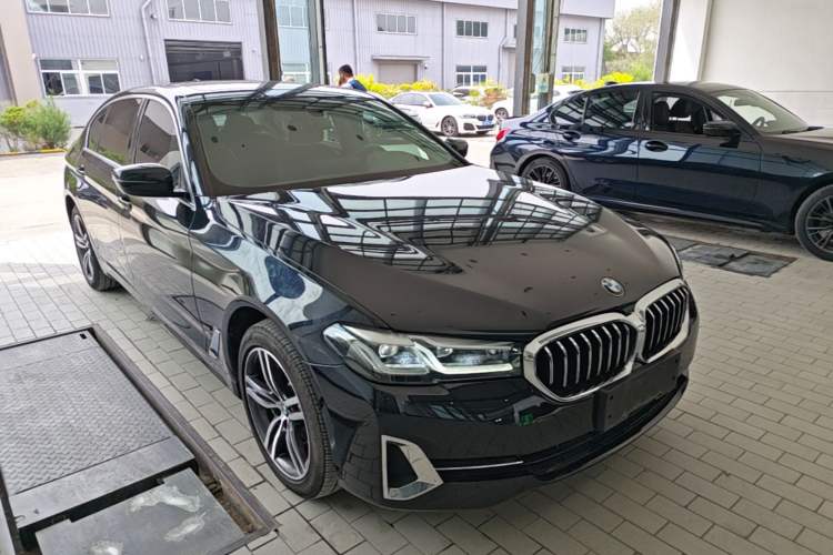 Used BMW 5 Series 2022 Second Facelift 530Li Leading Edition Luxury Package Exterior 1