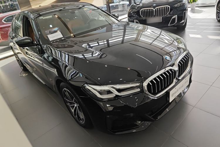 Used BMW 5 Series 2022 Second Facelift 525i M Sport Package Exterior 1