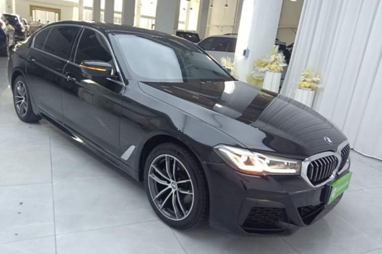 Used BMW 5 Series 2022 Restyled 525Li M Sport Package Exterior 1