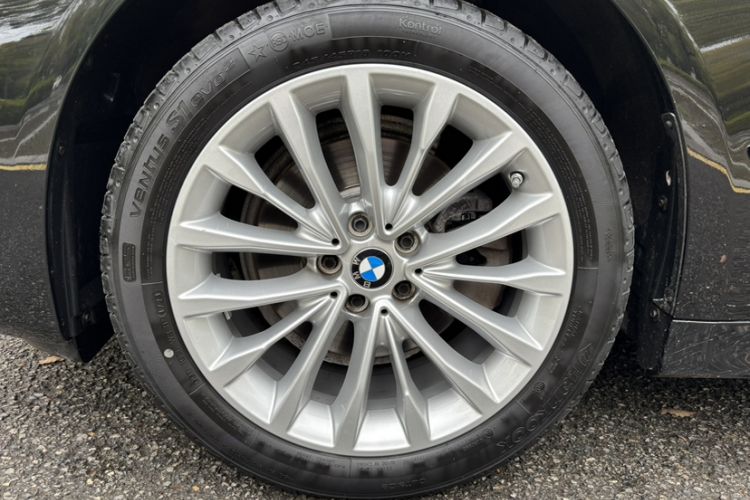Used BMW 5 Series 2022 Second Facelift 525Li Luxury Package Exterior 1