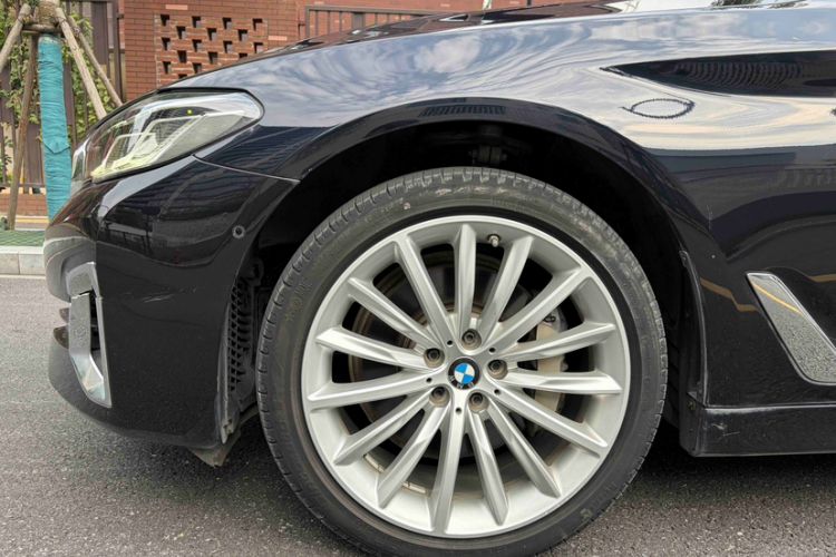 Used BMW 5 Series 2022 Second Facelift 530Li Executive Luxury Package Exterior 2