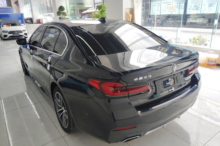 Used BMW 5 Series 2022 Restyled 525Li M Sport Package Exterior 2