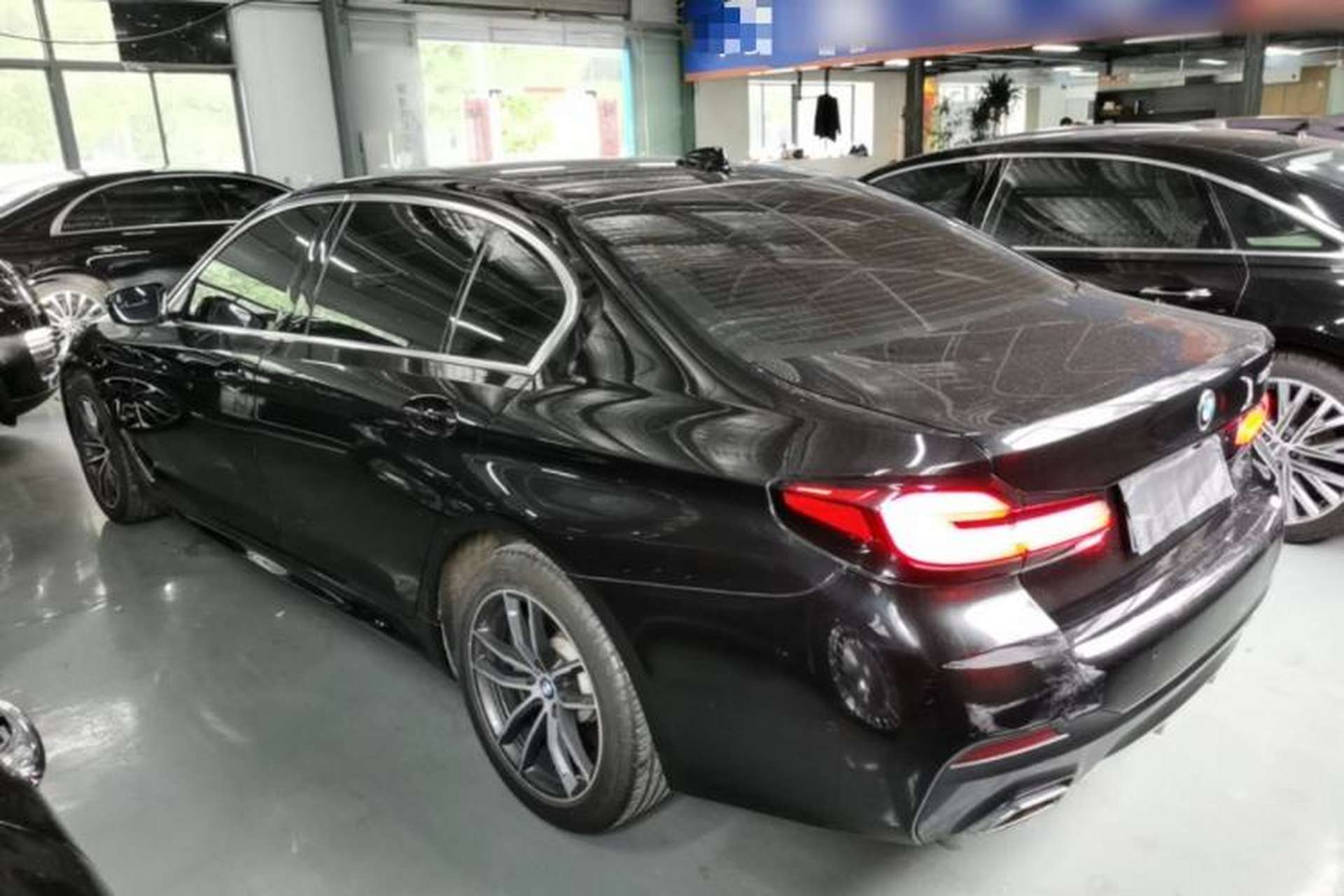 Used BMW 5 Series 2022 Second Facelift 525Li M Sport Package Exterior 2