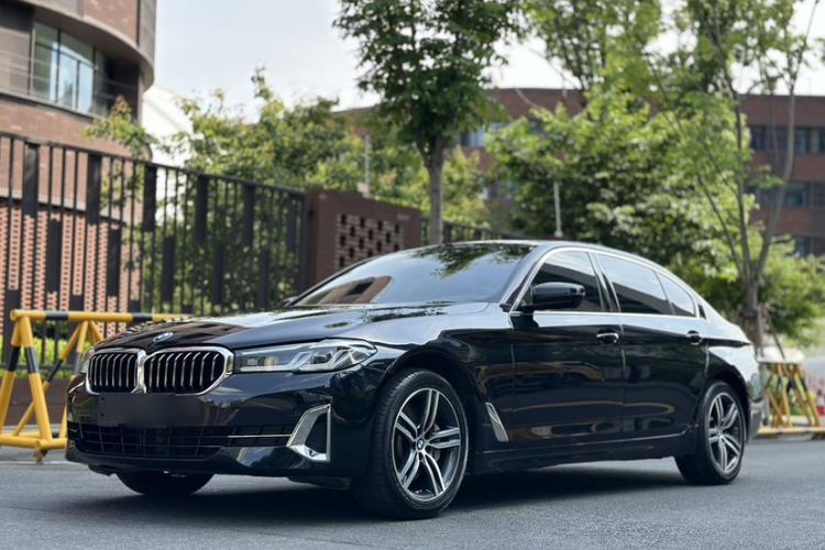 Used BMW 5 Series 2022 Updated 530Li Leading Edition Luxury Package Exterior 2