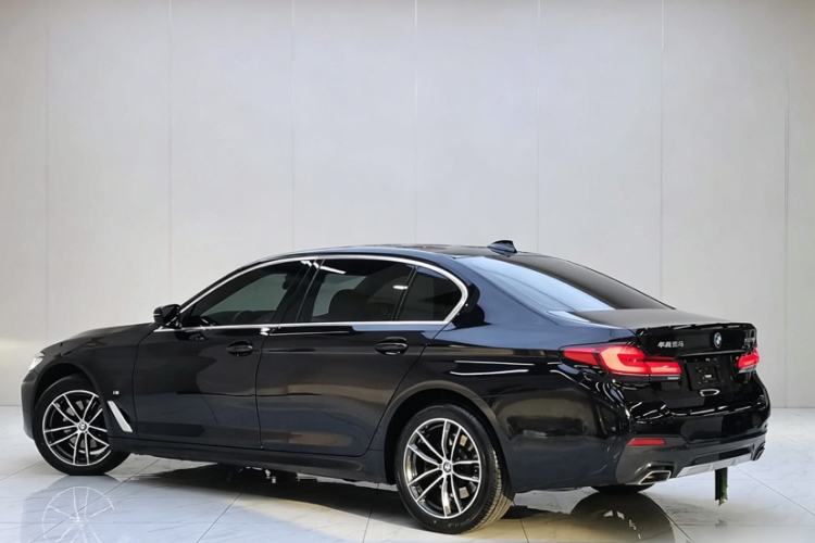 Used BMW 5 Series 2022 Second Facelift 525Li M Sport Package Exterior 2