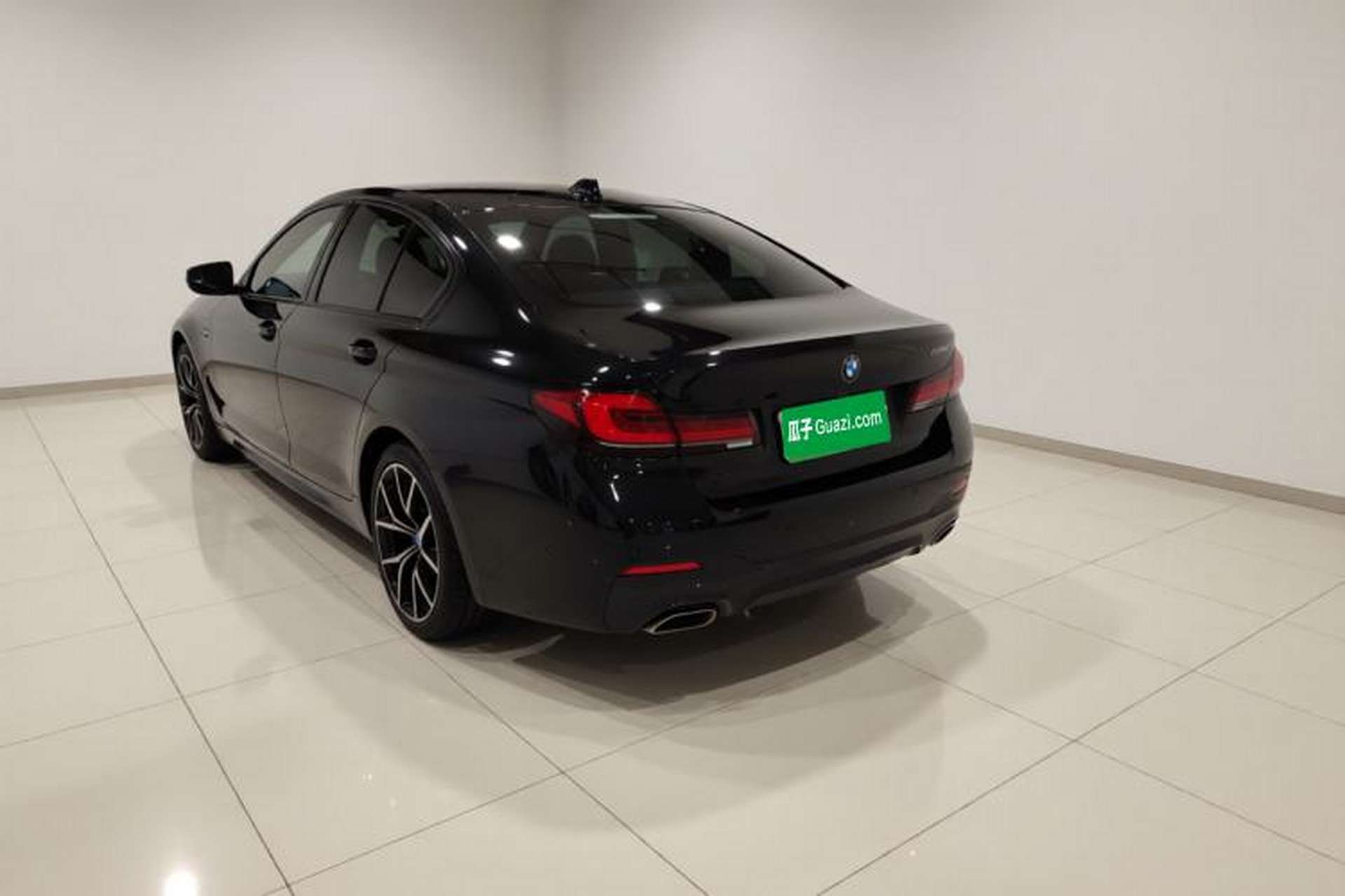 Used BMW 5 Series 2022 Second Facelift 540i Sport Line M Sport Package Exterior 2