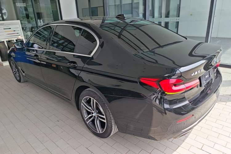 Used BMW 5 Series 2022 Second Facelift 530Li Leading Edition Luxury Package Exterior 2