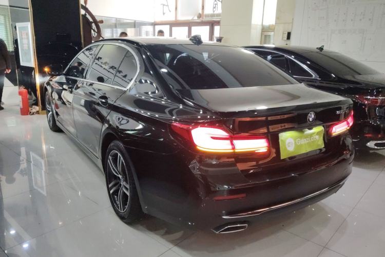 Used BMW 5 Series 2022 Second Facelift 530Li xDrive Luxury Package Exterior 2