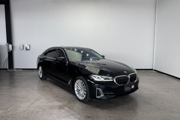 Used BMW 5 Series 2022 Second Facelift 530Li Luxury Edition Premium Package Exterior 2