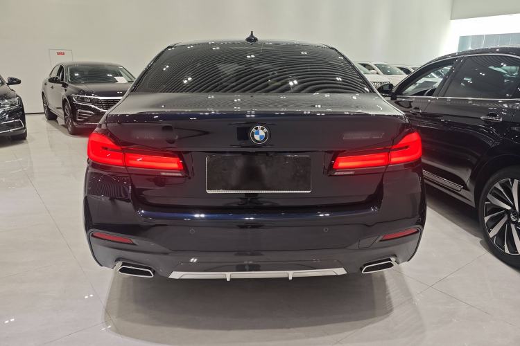 Used BMW 5 Series 2022 Second Facelift 530Li Luxury Version M Sport Package Exterior 2