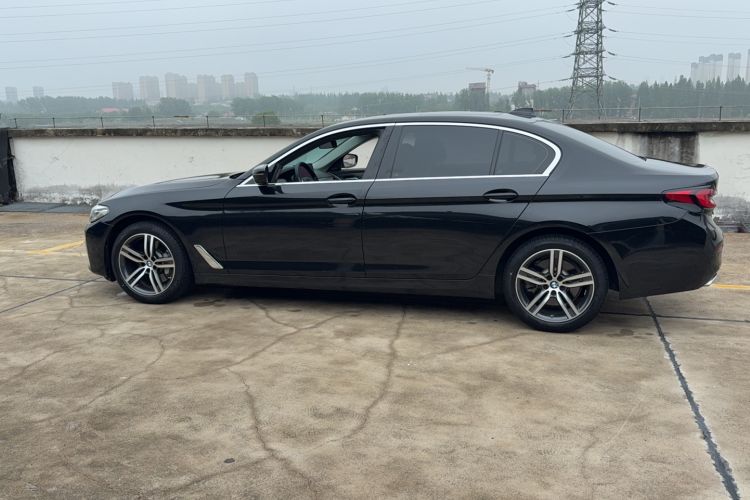 Used BMW 5 Series 2022 530Li Leading Luxury Package Exterior 2